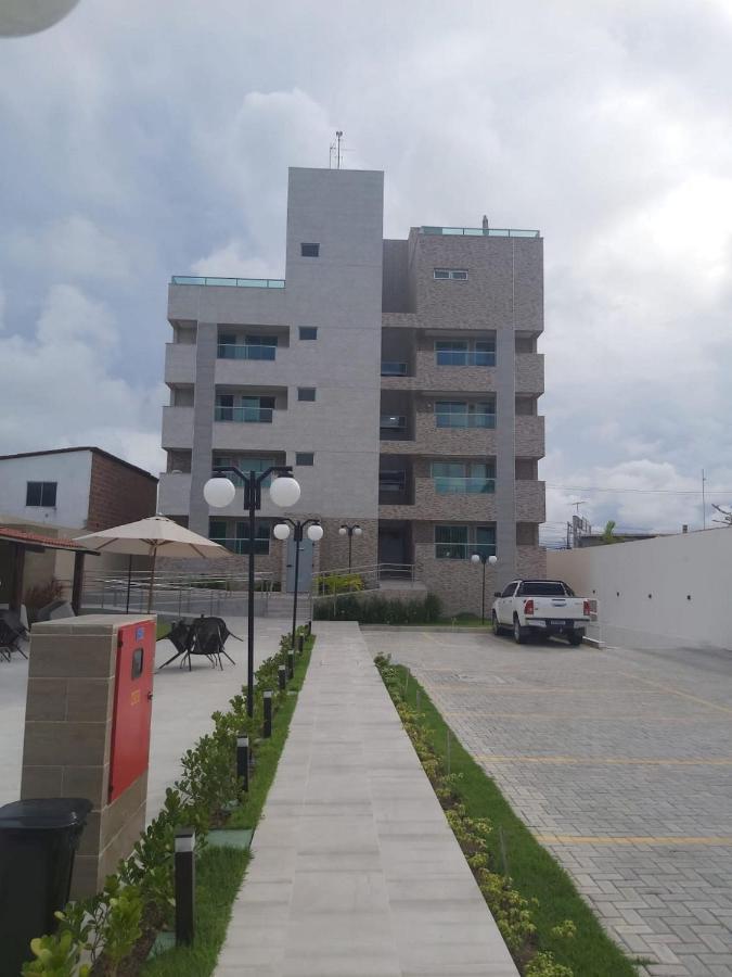 Flats No Makambira